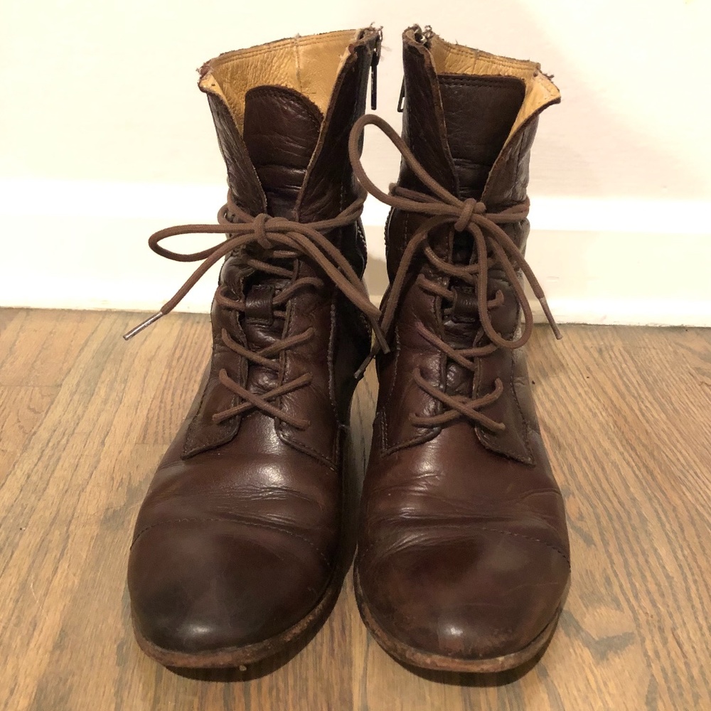 Frye Courtney Lace Up Leather Boots Brown Size 8 Taylor Swift Inspired